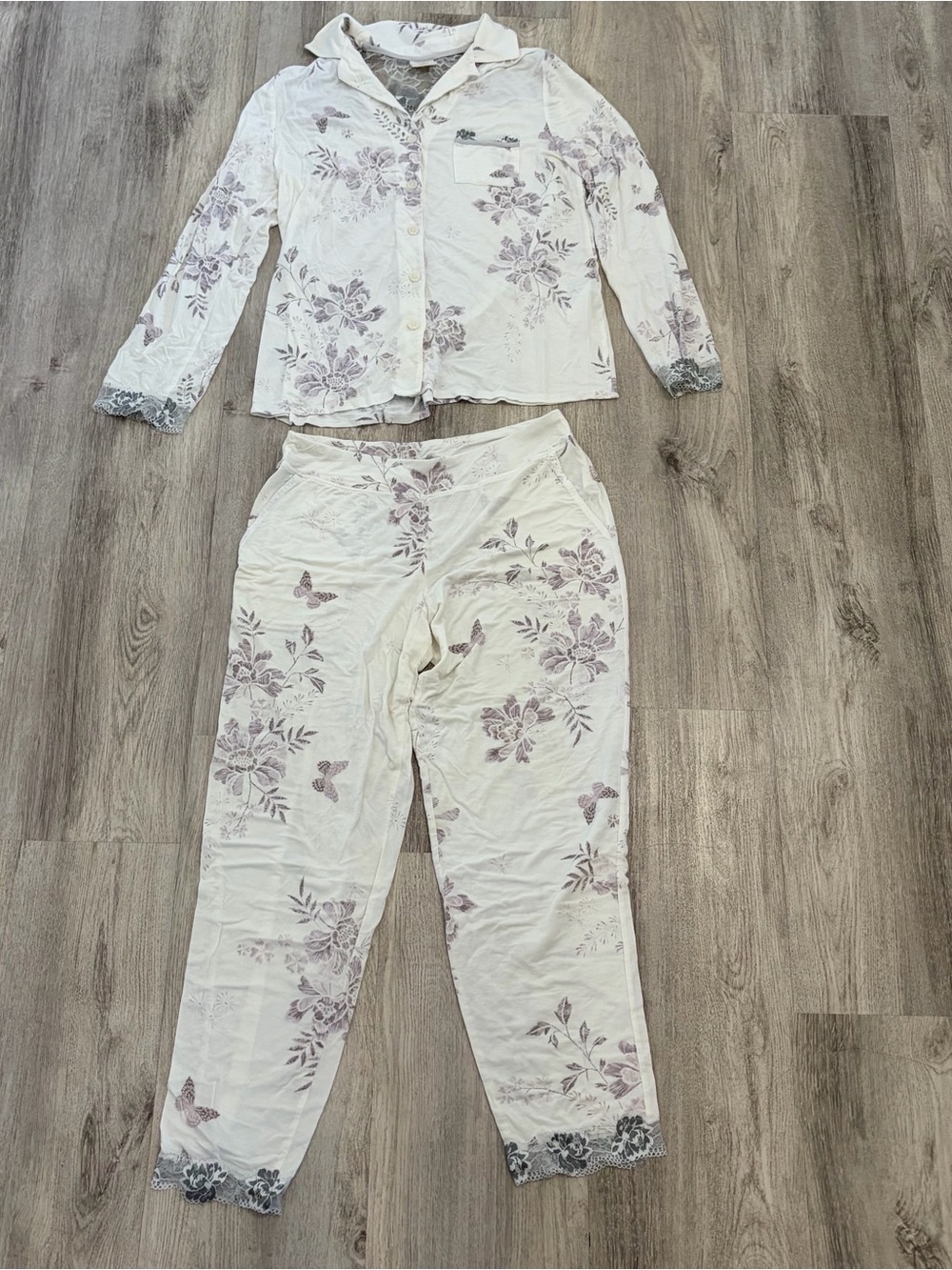 Soma Floral Lace Pajama Set Sleepwear Women’s Small Shirt Pants Stretch White
